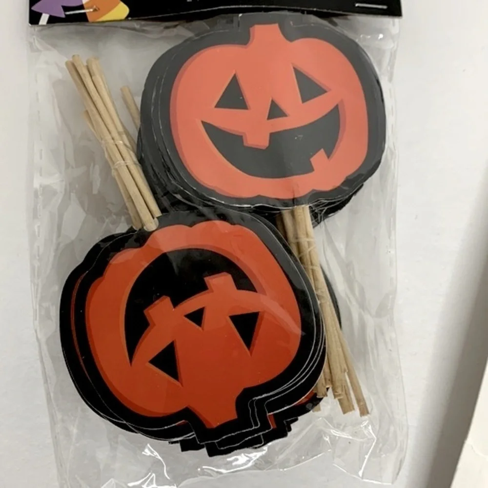 HALLOWEEN SPATULA, COOKIE CUTTERS WITCH HAT & CUPCAKE PICKS BUNDLE